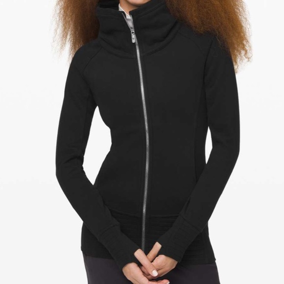 lululemon athletica Jackets & Blazers - Radiant jacket II in black size 4